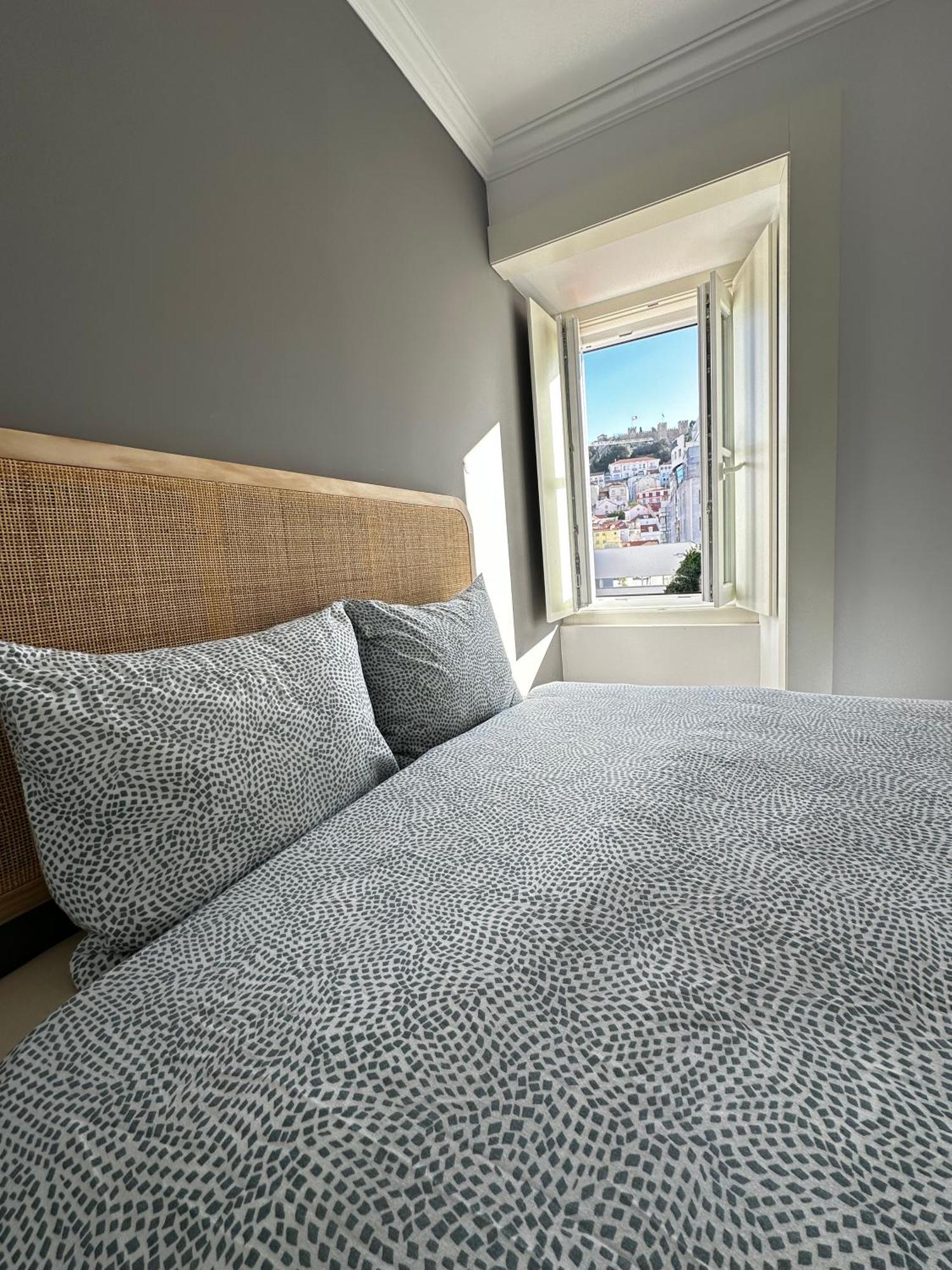 Castle View Suites Lisbon Exterior photo